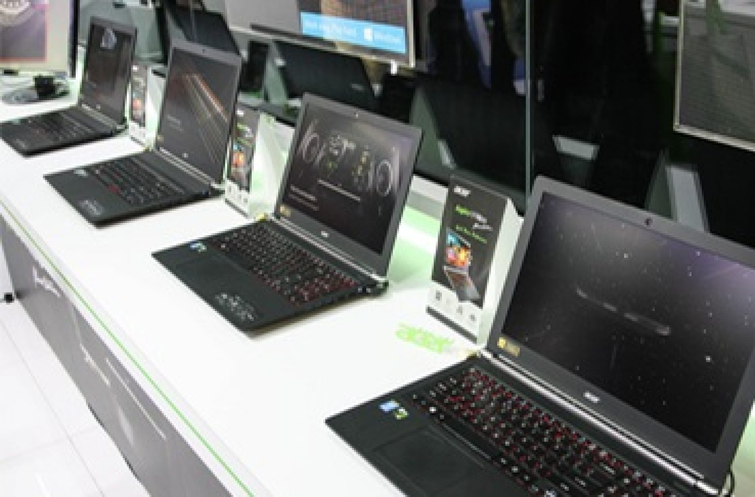 Les 3 meilleurs PC portables pour le montage vidéo 4k (Guide d’achat) LBA